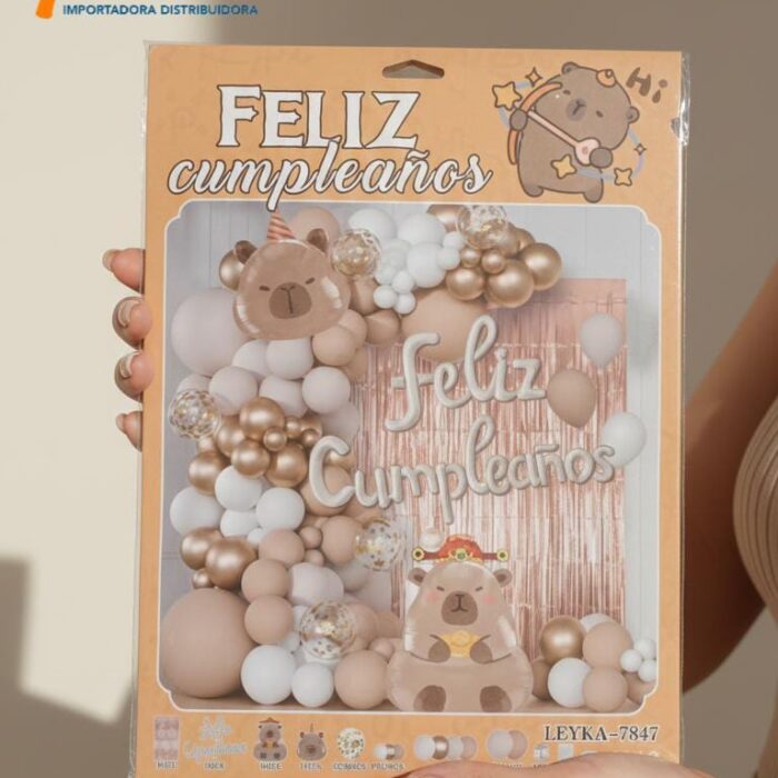 Arreglo de globos capibara 960
